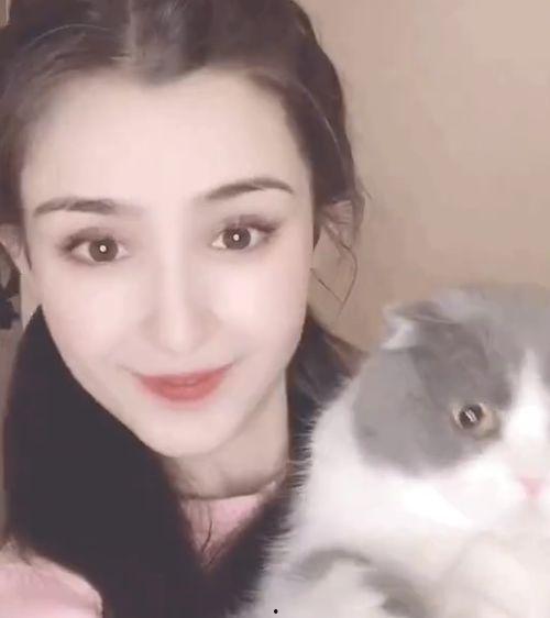 吃瓜视频哈尼克孜,吃瓜视频中的异域风情女神